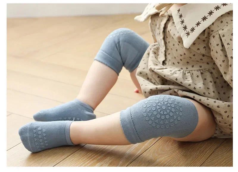 Baby Knee Pads & Anti-Slip Socks Set Crawling Safety for Boys & Girls
